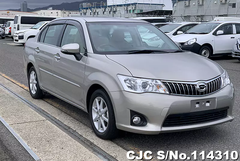 Toyota / Corolla Axio 2014