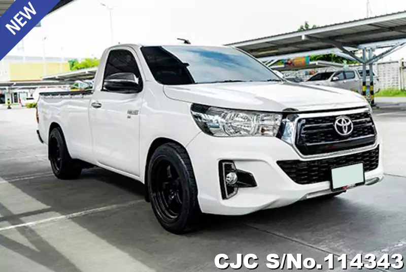 Toyota Hilux in White for Sale Image 0