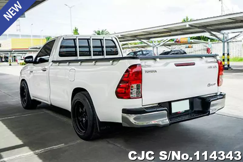 Toyota Hilux in White for Sale Image 1