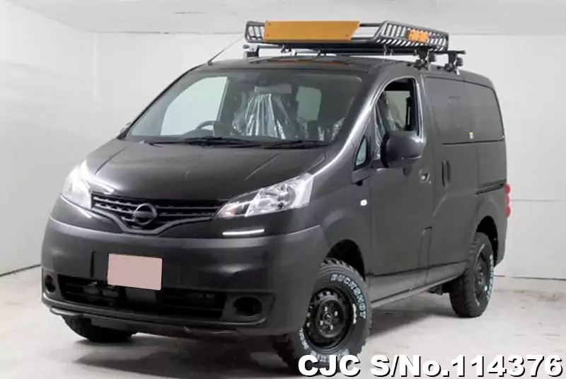 Nissan / NV200 2023