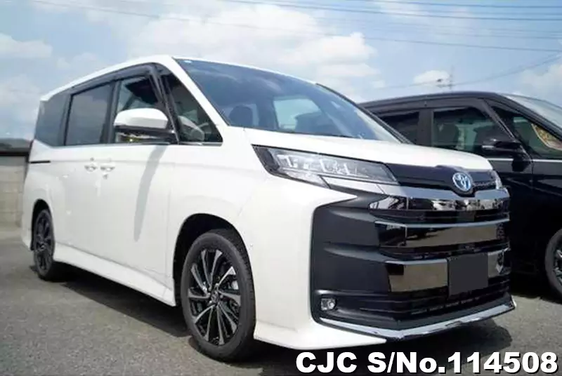 Toyota / Noah 2023