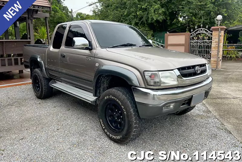 2004 Toyota / Hilux Stock No. 114543