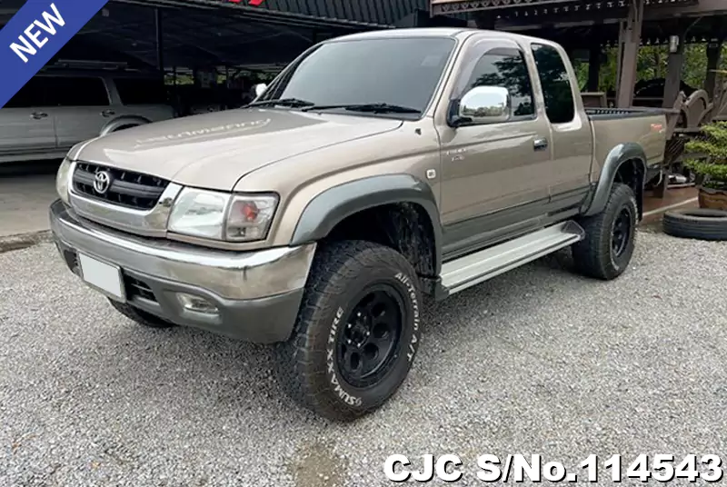 2004 Toyota / Hilux Stock No. 114543