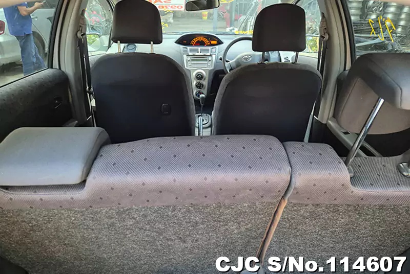 Toyota Vitz in Silver for Sale Image 8