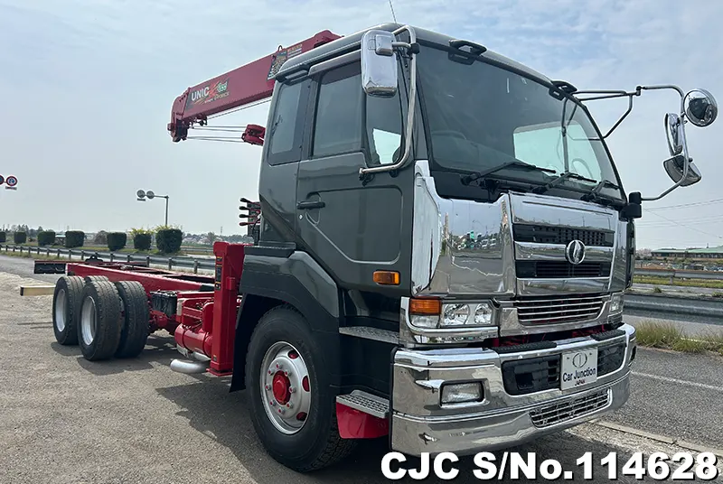 Nissan / UD 2004