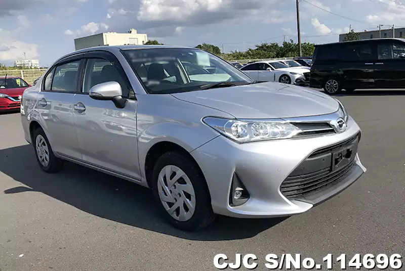 Toyota / Corolla Axio 2018