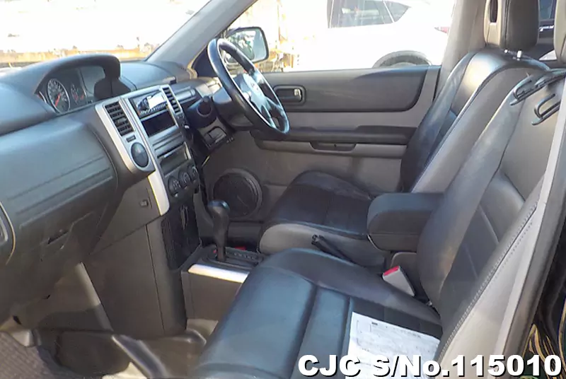 Nissan X-Trail in Black for Sale Image 7