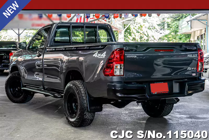 Toyota Hilux in Gray for Sale Image 2