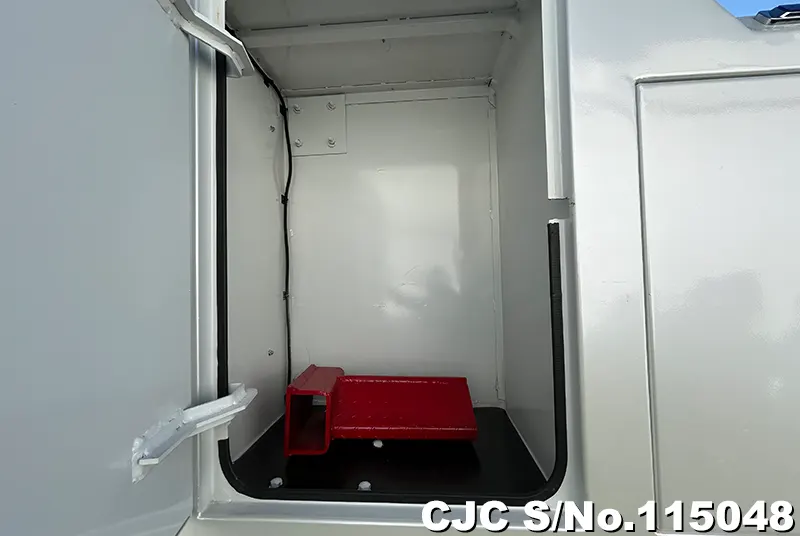 2012 Nissan / UD Stock No. 115048