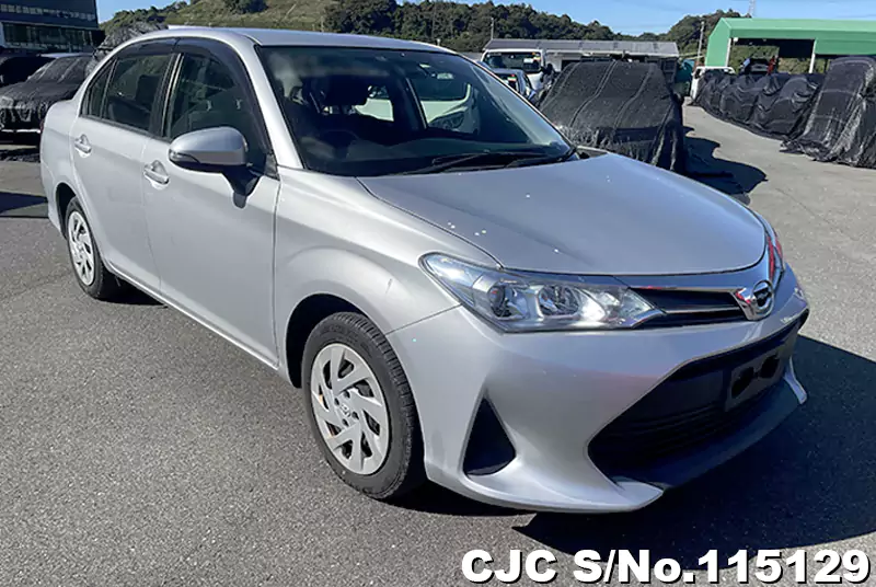 Toyota / Corolla Axio 2018