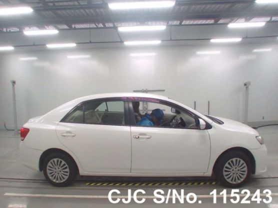 Toyota Allion in White for Sale Image 4