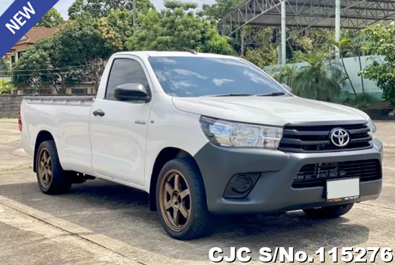 Toyota Hilux in White for Sale Image 0