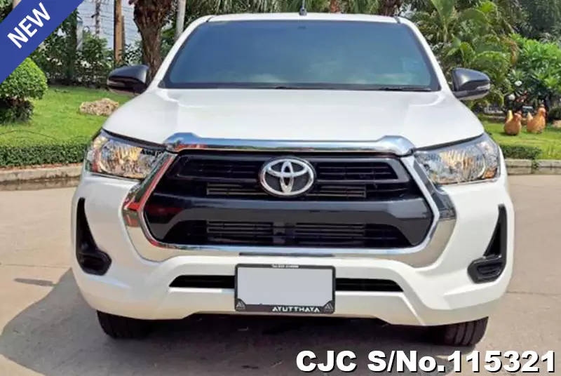 Toyota Hilux in White for Sale Image 2