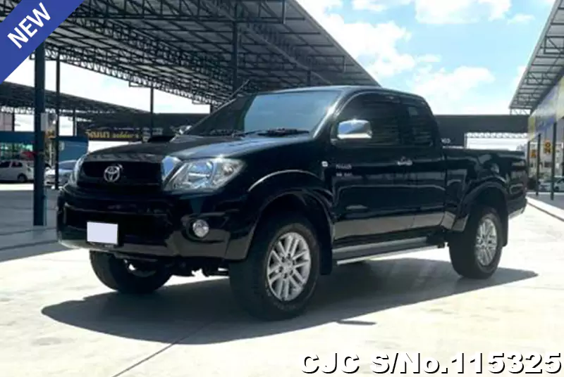 Toyota Hilux in Black for Sale Image 2