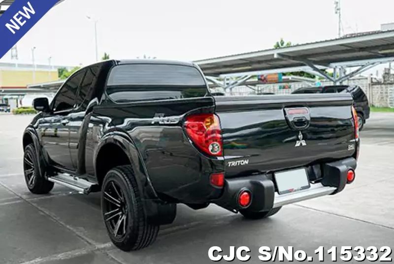 Mitsubishi Triton in Black for Sale Image 2