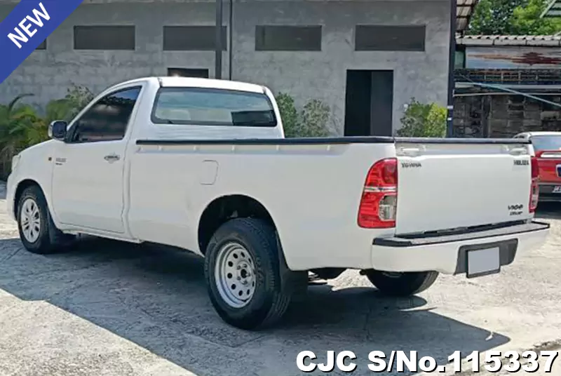 Toyota Hilux in White for Sale Image 1
