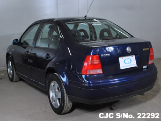  Volkswagen Bora/ Jetta Azul Oscuro en venta