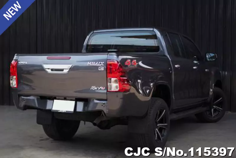 Toyota Hilux in Gray for Sale Image 1