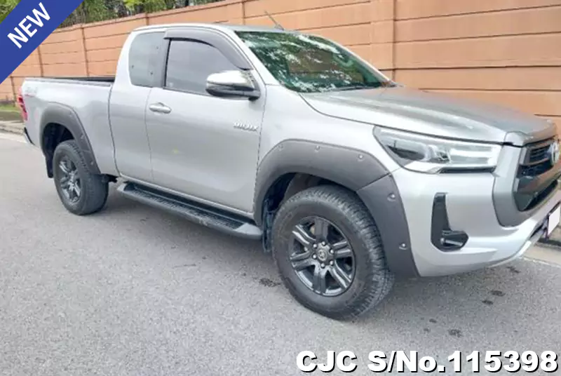 Toyota Hilux in Gray for Sale Image 0