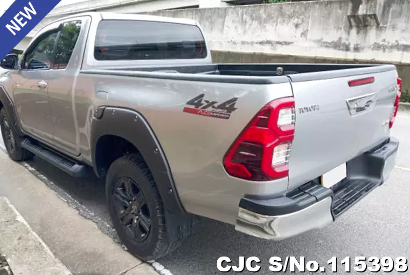 Toyota Hilux in Gray for Sale Image 1
