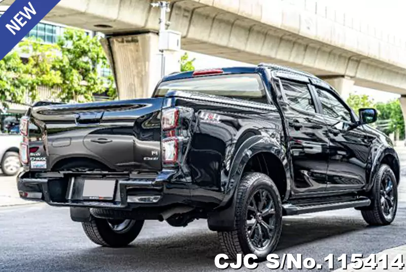 Isuzu D-Max in Black for Sale Image 2