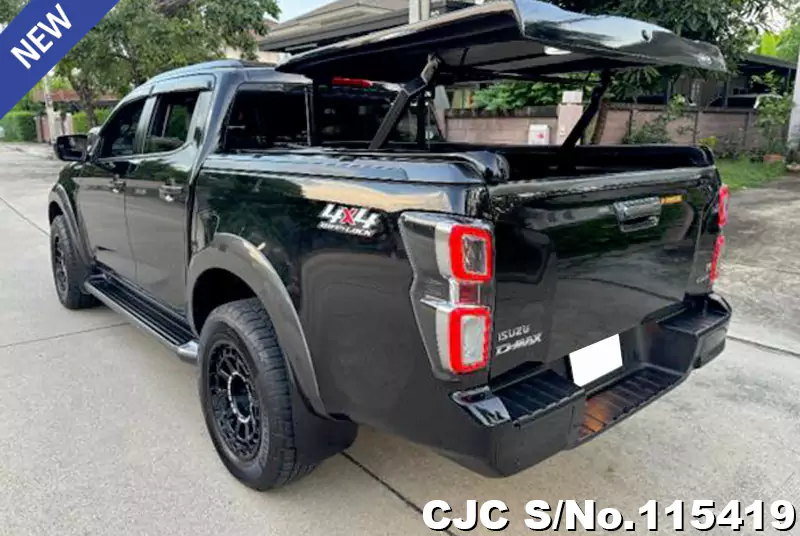 Isuzu D-Max in Black for Sale Image 1