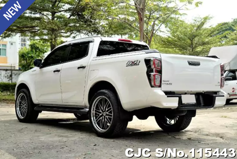Isuzu D-Max in White for Sale Image 1