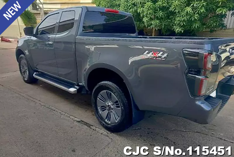 Isuzu D-Max in Gray for Sale Image 1