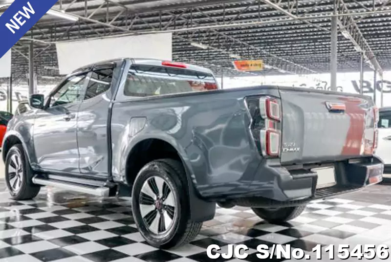 Isuzu D-Max in Gray for Sale Image 1