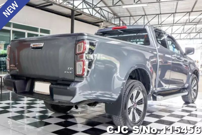 Isuzu D-Max in Gray for Sale Image 2