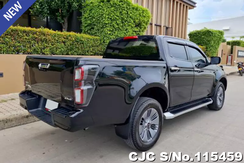Isuzu D-Max in Black for Sale Image 2