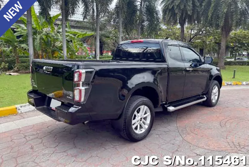 Isuzu D-Max in Black for Sale Image 1