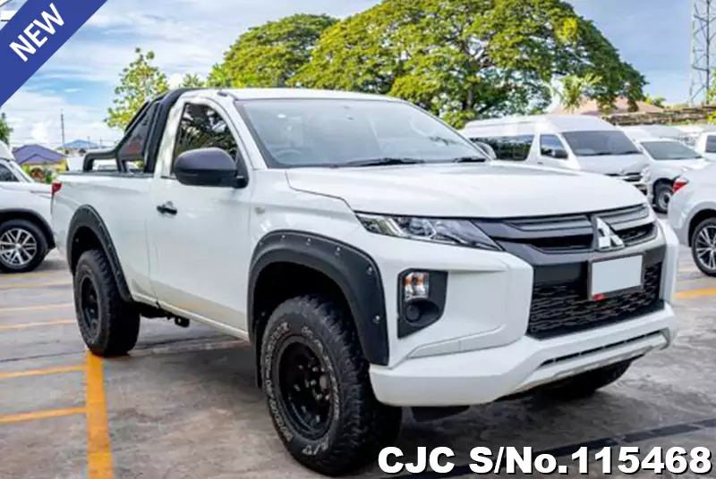 Mitsubishi Triton in White for Sale Image 0