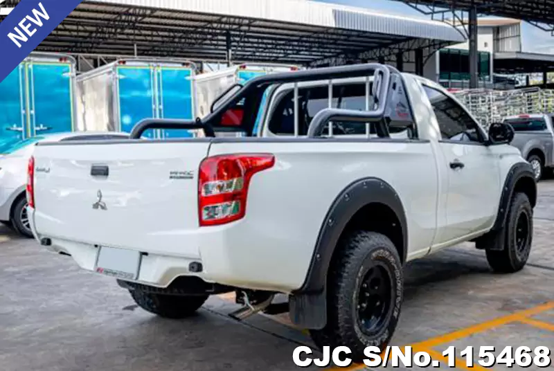 Mitsubishi Triton in White for Sale Image 2