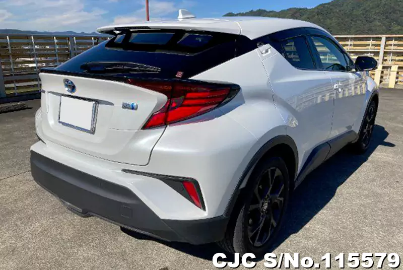 2022 Toyota / C-HR Stock No. 115579