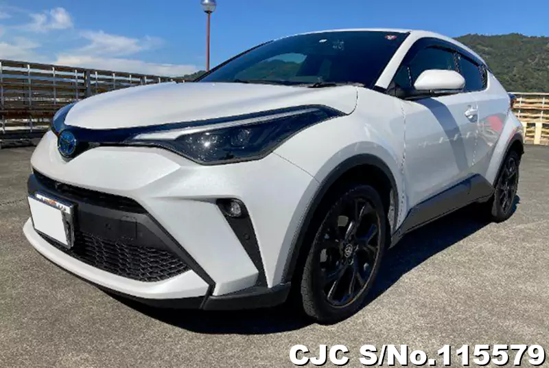 Toyota C-HR in White for Sale Image 3