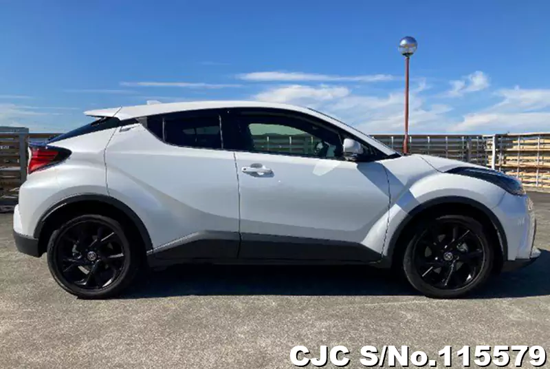 2022 Toyota / C-HR Stock No. 115579