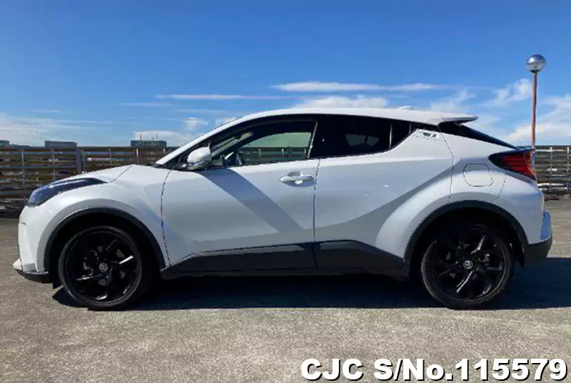 Toyota C-HR in White for Sale Image 7