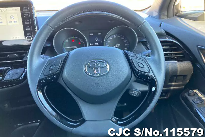 Toyota C-HR in White for Sale Image 14