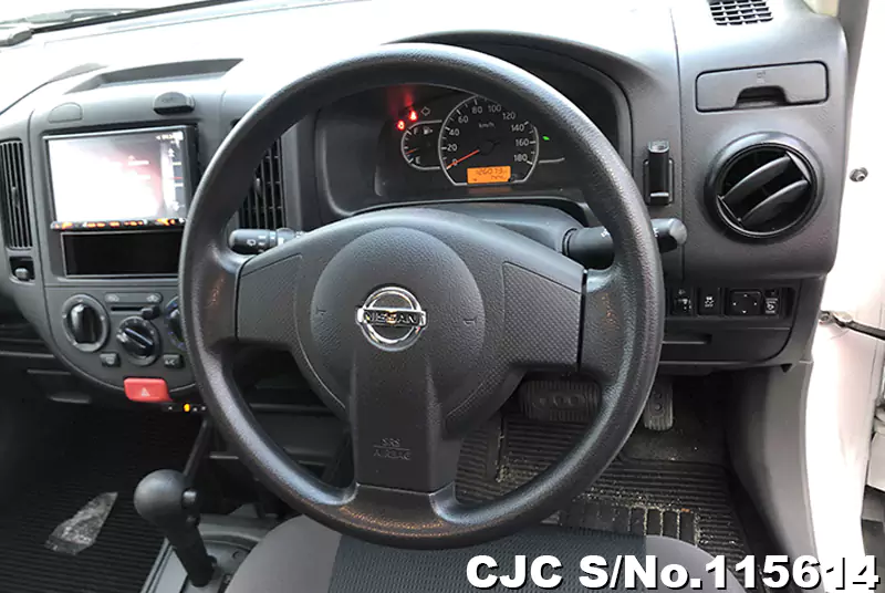 Nissan AD Van in White for Sale Image 12