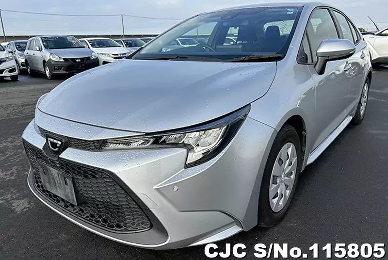 Toyota Corolla in Silver for Sale Image 3