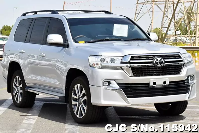 Toyota / Land Cruiser 2016