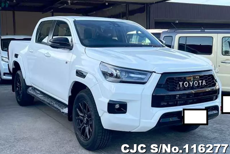 Toyota / Hilux 2023