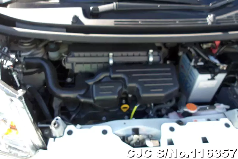 Daihatsu Move in White for Sale Image 14