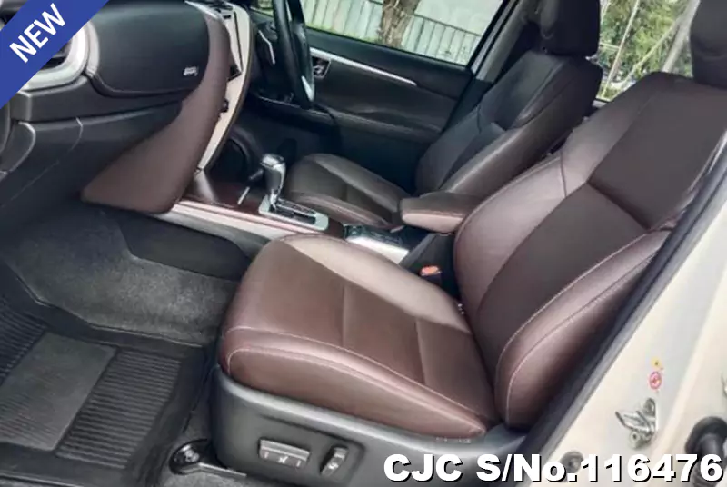 2019 Toyota / Fortuner Stock No. 116476