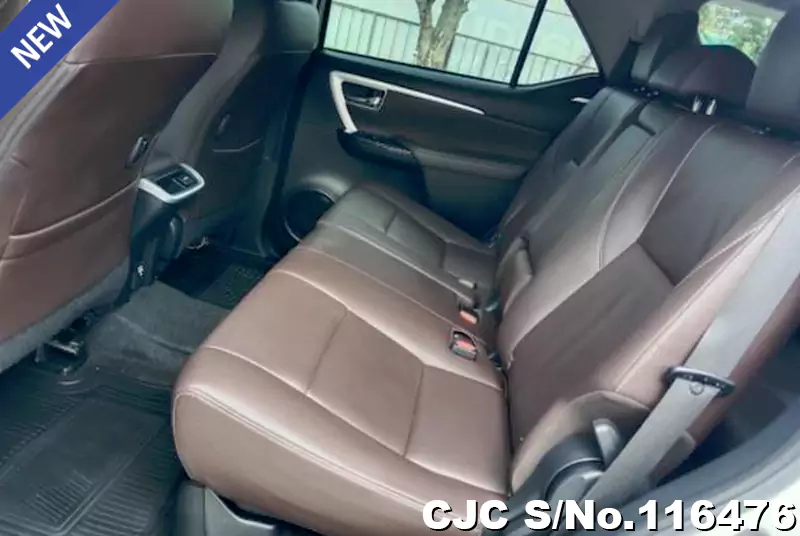 2019 Toyota / Fortuner Stock No. 116476