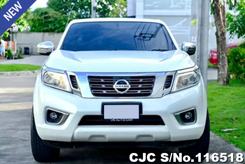 Nissan Navara in White for Sale Image 3