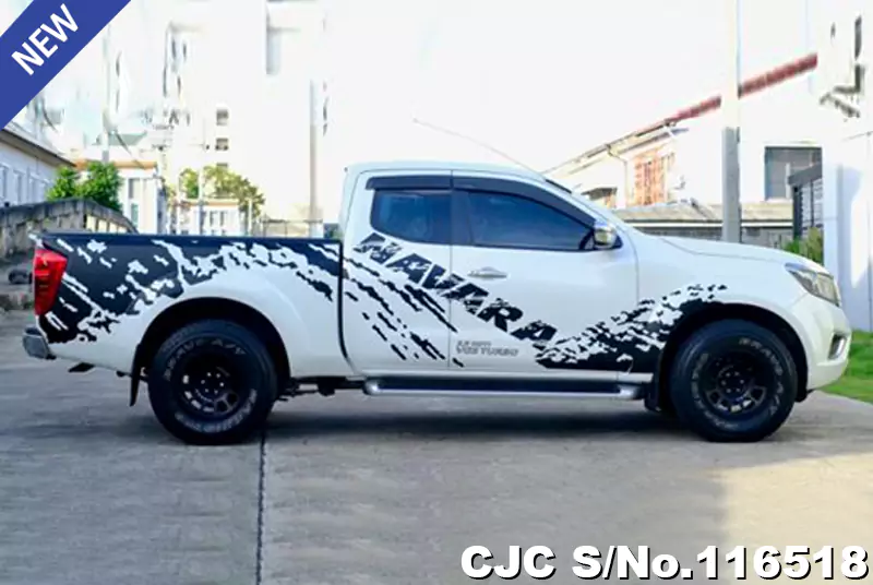 Nissan Navara in White for Sale Image 5