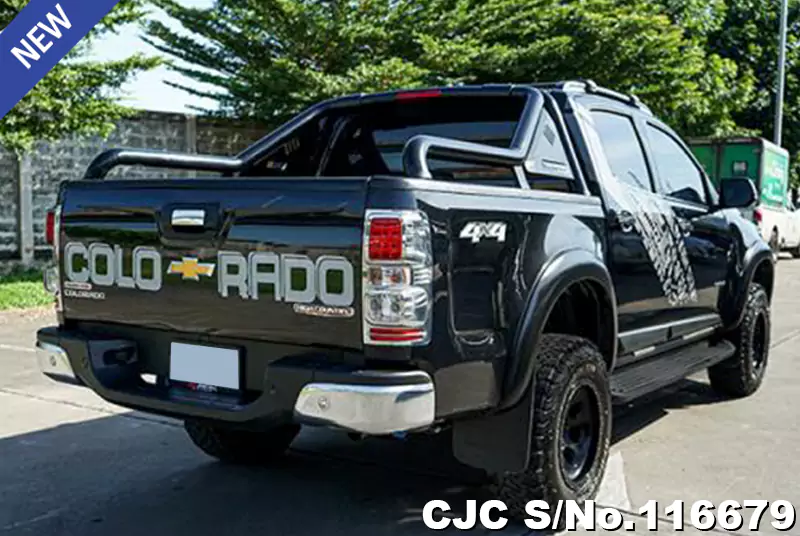 Chevrolet Colorado in Black for Sale Image 2