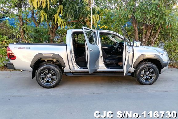 Toyota Hilux in Silver Metallic for Sale Image 9